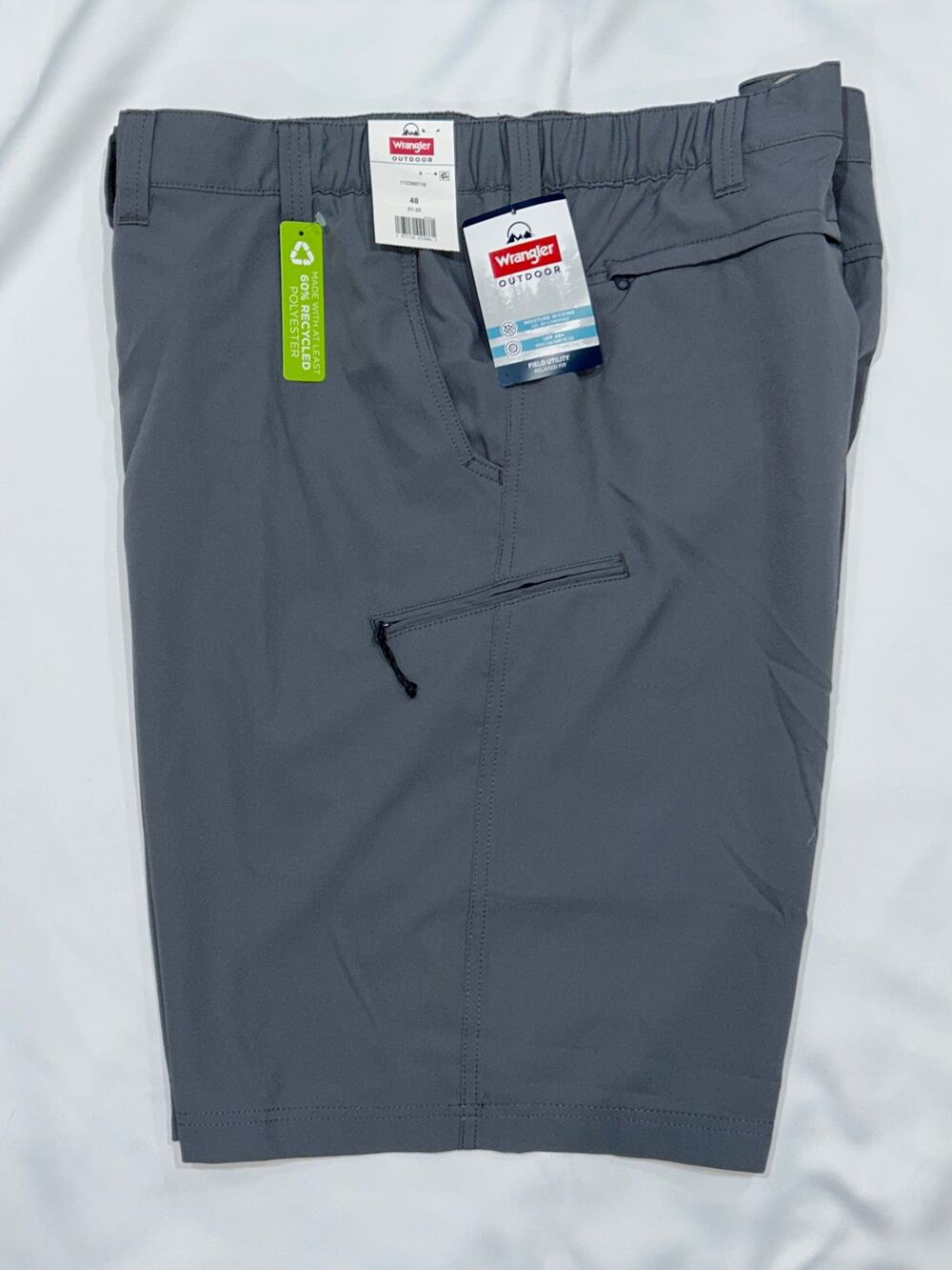 NWT Wrangler Men's Relaxed Gray Cargo Shorts 48" Waist 10" Inseam 112368716